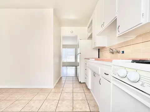 1061 E Broadway, Long Beach, CA 90802 photo 22