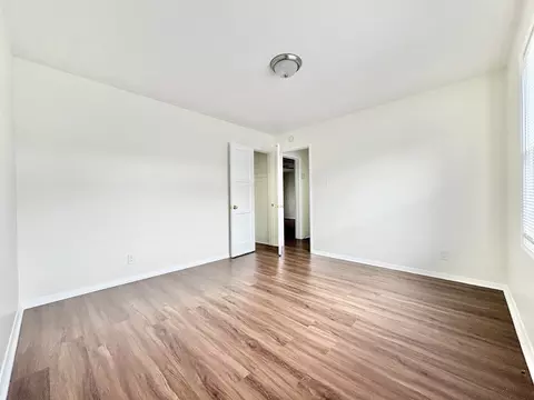 1061 E Broadway, Long Beach, CA 90802 photo 13