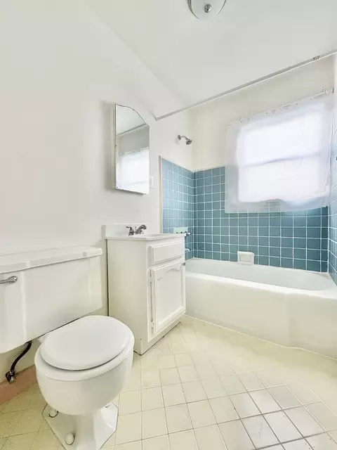 1061 E Broadway, Long Beach, CA 90802 photo 18