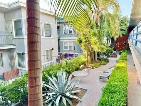 1061 E Broadway, Long Beach, CA 90802 photo 3