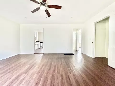 1061 E Broadway, Long Beach, CA 90802 photo 9