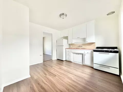 1061 E Broadway, Long Beach, CA 90802 photo 14