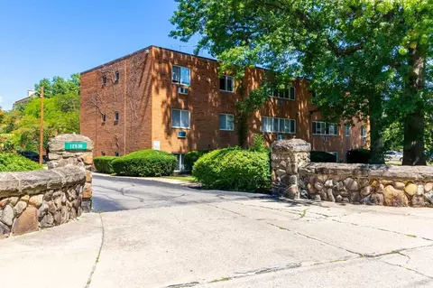12530 Lake Ave, Lakewood, OH 44107