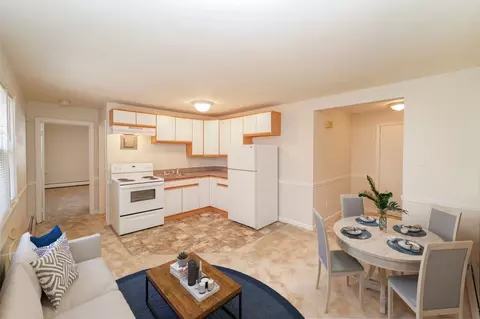277 Pine St, Lowell, MA 01851