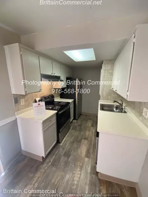 2805 H St, Sacramento, CA 95816