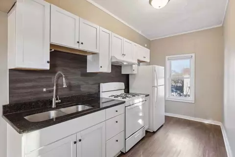 940 3rd St E, Saint Paul, MN 55106