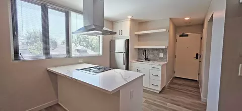 2716 N St, Sacramento, CA 95816