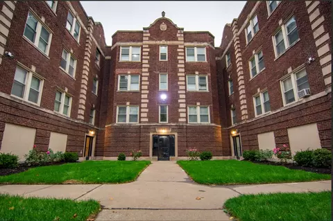 7750 S Muskegon Ave, Chicago, IL 60649
