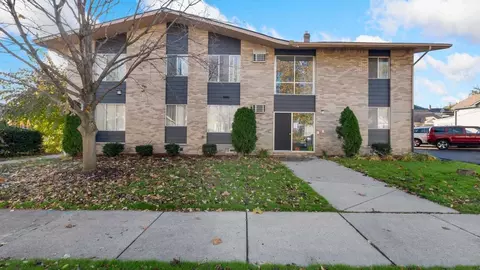 550 Rosewood St, Ferndale, MI 48220