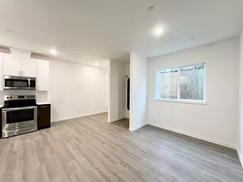 232 NE 61st Ave, Portland, OR 97213