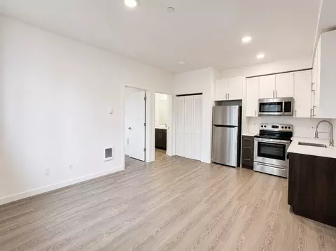 232 NE 61st Ave, Portland, OR 97213