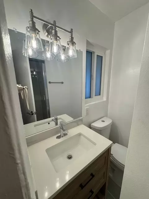 6536 La Mirada Ave, Los Angeles, CA 90038