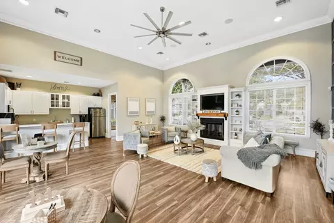 8775 Wellesley Lake Dr, Orlando, FL 32818 photo 12