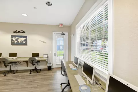 8775 Wellesley Lake Dr, Orlando, FL 32818 photo 14