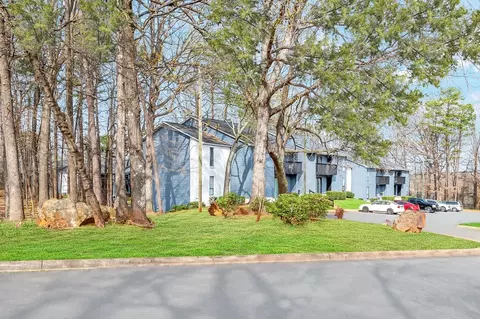 5923 Farm Pond Ln, Charlotte, NC 28212 photo 4