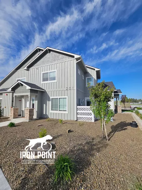 832 E Wandering Ln, Kuna, ID 83634