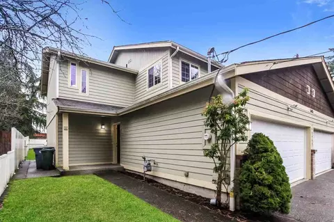 6405 S Vista Dr E, Bonney Lake, WA 98391