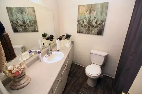 5844 Garden Park Ct, Carmichael, CA 95608 photo 2