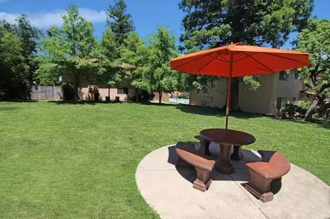 5844 Garden Park Ct, Carmichael, CA 95608 photo 3