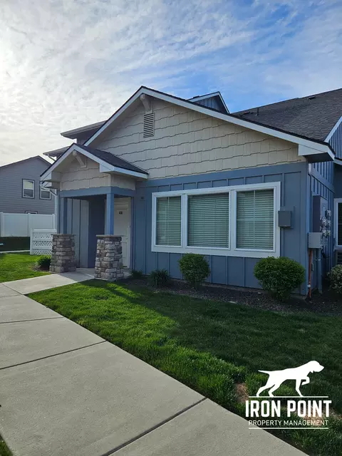 911 E Travel Ln, Kuna, ID 83634