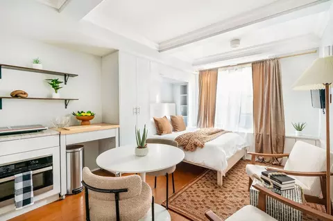 W 73rd St, New York, NY 10023
