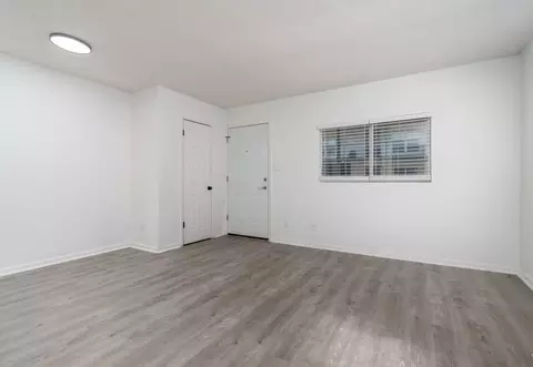 1500 W Lovers Ln, Arlington, TX 76013 photo 3