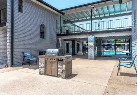1500 W Lovers Ln, Arlington, TX 76013 photo 6