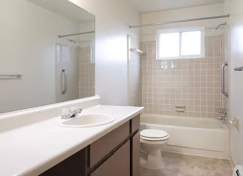 6954 N Inkster Rd, Dearborn Heights, MI 48127 photo 9