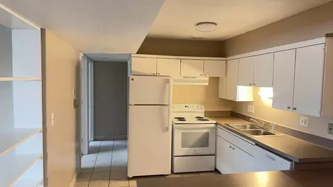 2333 Ridge Ct, Lawrence, KS 66046