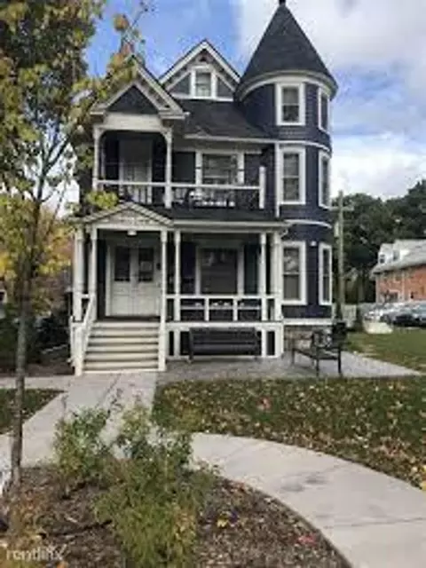 1335 Hill St, Ann Arbor, MI 48104