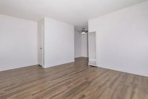 4918 N 9th St, Fresno, CA 93726