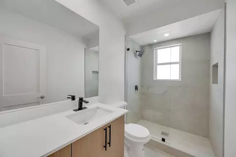 893 NE 81st St, Miami, FL 33138 photo 4