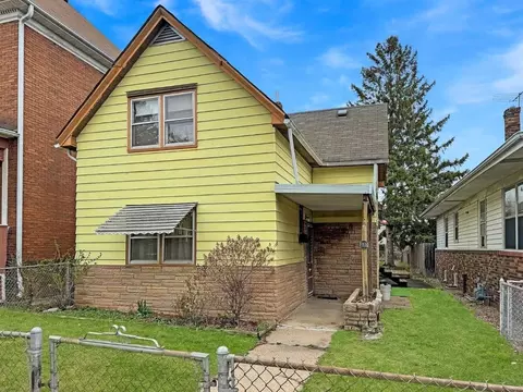 1110 Albemarle St, Saint Paul, MN 55117