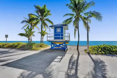 335 Desoto St, Hollywood, FL 33019