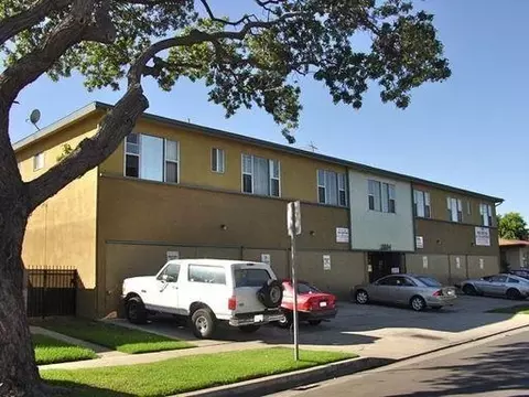 2804 W El Segundo Blvd, Gardena, CA 90249