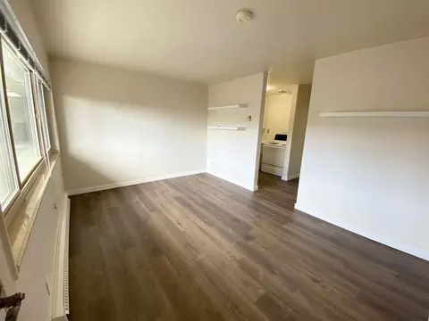 3938 Whitman Ave N, Seattle, WA 98103