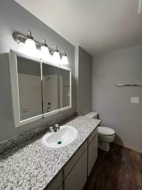 2135 SE 122nd Ave, Portland, OR 97233