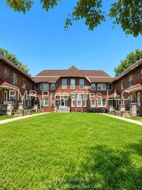 119 S 8th St, Council Bluffs, IA 51501