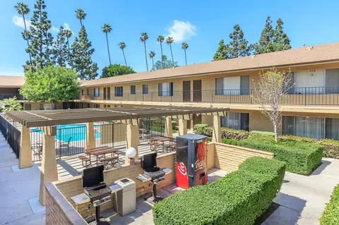 1220 S Palm Way, Anaheim, CA 92802