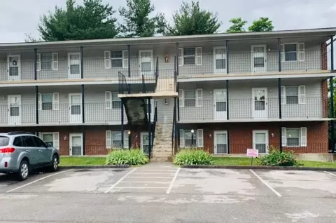 500 Poage Ln, Salem, VA 24153