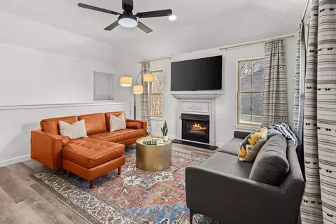 Iris Way, Bentonville, AR 72712