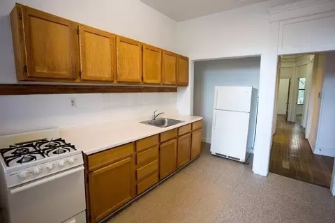 5401 S Woodlawn Ave, Chicago, IL 60615