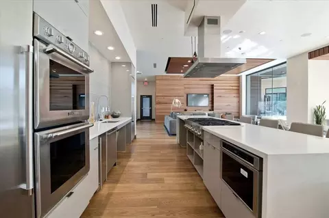 Undisclosed, Mountain View, CA 94040 photo 27