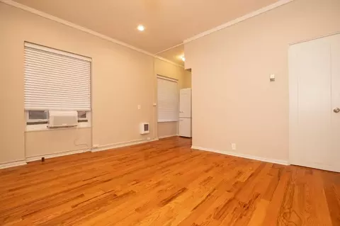 1117 SW Alder St, Portland, OR 97205