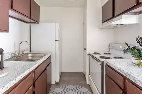 10000 Club Creek Dr, Houston, TX 77036 photo 4