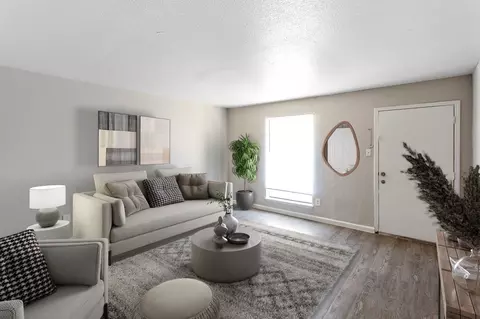 10000 Club Creek Dr, Houston, TX 77036 photo 8
