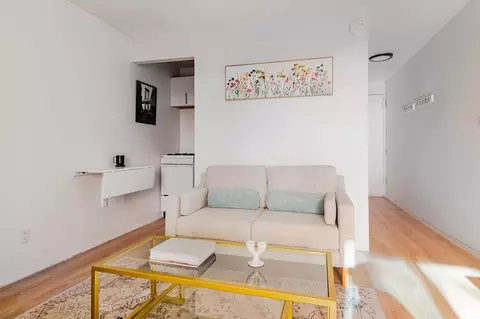 200 E 11th St, New York, NY 10003