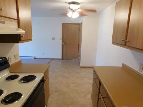209 Roosevelt Dr, West Bend, WI 53090 photo 18
