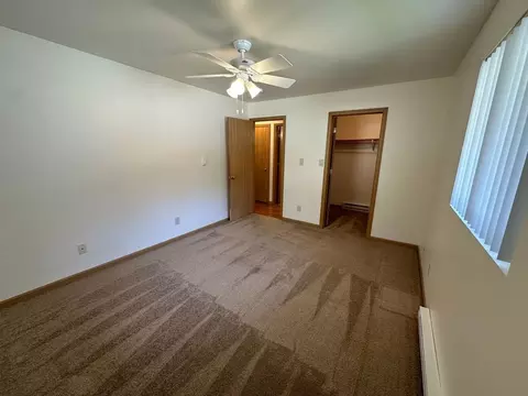 209 Roosevelt Dr, West Bend, WI 53090 photo 13