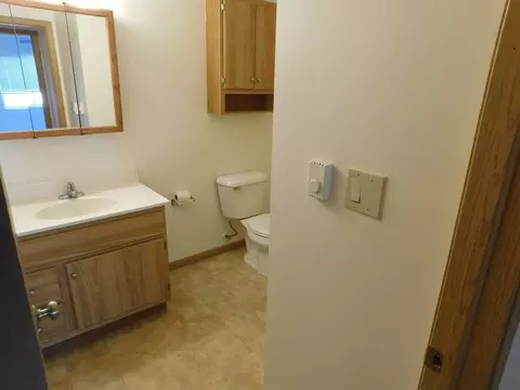 209 Roosevelt Dr, West Bend, WI 53090 photo 20